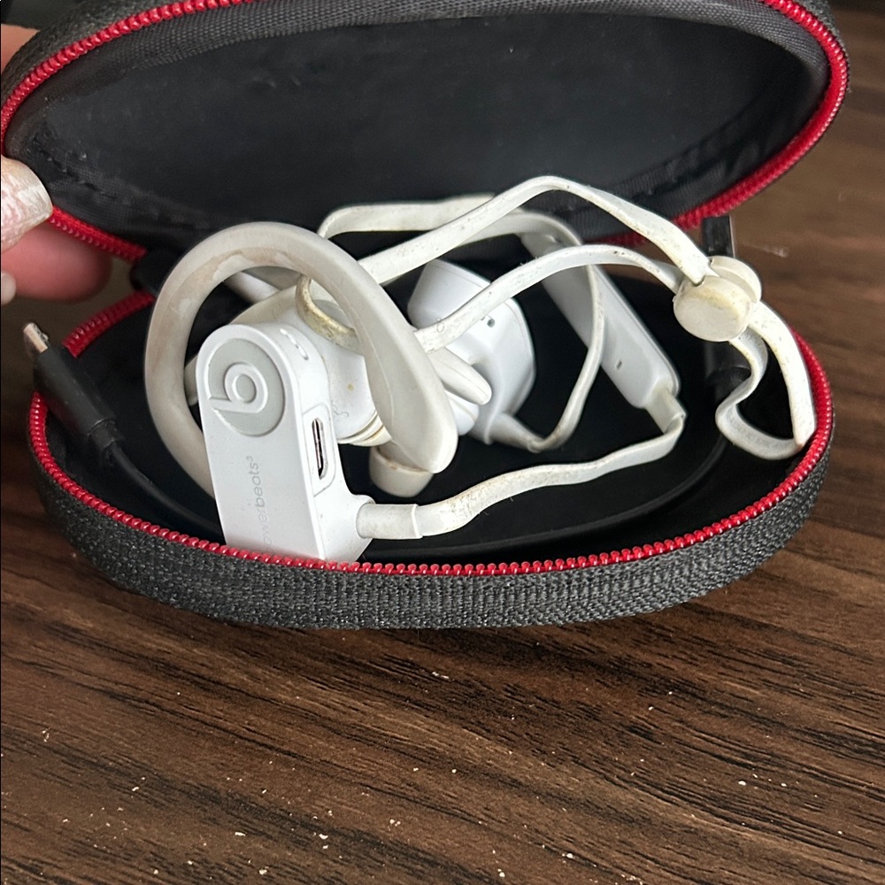 White Wireless Earphones with Case